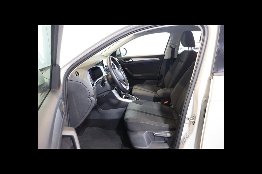 Volkswagen T-Roc 1.5 TSI (110kW/150 pk) DSG-7 AUT. ** LED, VIRTUAL, LANE ASS, TREKH, 17-inch LMV, PRIVACY ** 1e EIG - UNFALLFREI ** ** INFORMEER OOK NAAR ONZE AANTREKKELIJKE FINANCIAL-LEASE TARIEVEN **