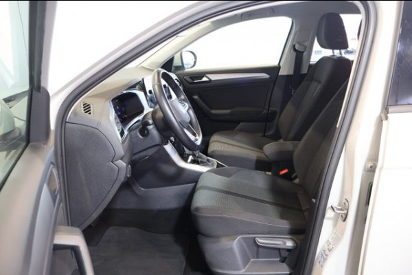 Volkswagen T-Roc 1.5 TSI (110kW/150 pk) DSG-7 AUT. ** LED, VIRTUAL, LANE ASS, TREKH, 17-inch LMV, PRIVACY ** 1e EIG - UNFALLFREI ** ** INFORMEER OOK NAAR ONZE AANTREKKELIJKE FINANCIAL-LEASE TARIEVEN **