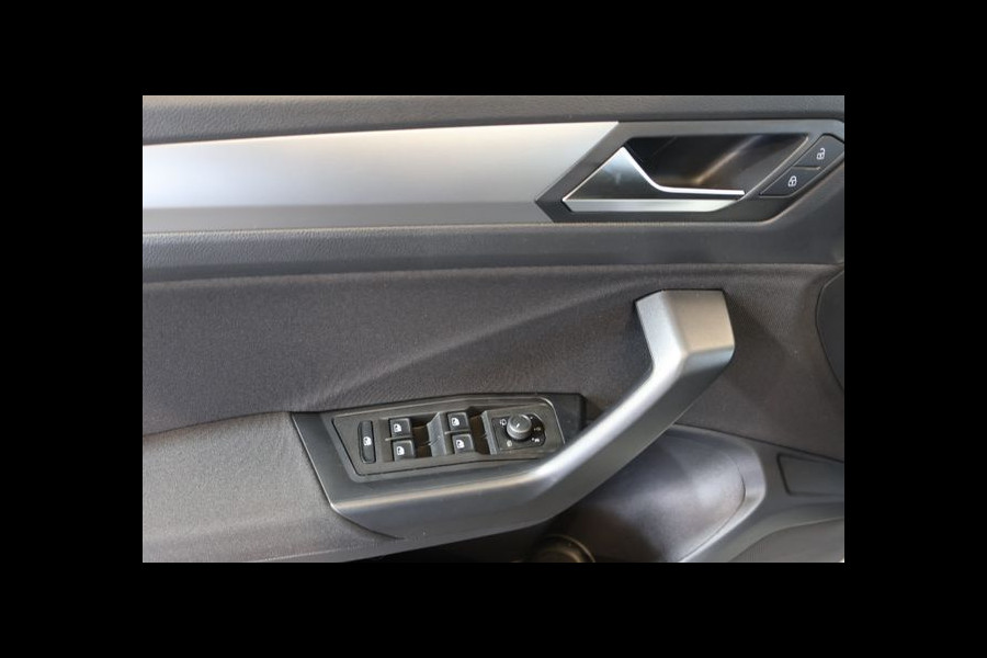 Volkswagen T-Roc 1.5 TSI (110kW/150 pk) DSG-7 AUT. ** LED, VIRTUAL, LANE ASS, TREKH, 17-inch LMV, PRIVACY ** 1e EIG - UNFALLFREI ** ** INFORMEER OOK NAAR ONZE AANTREKKELIJKE FINANCIAL-LEASE TARIEVEN **