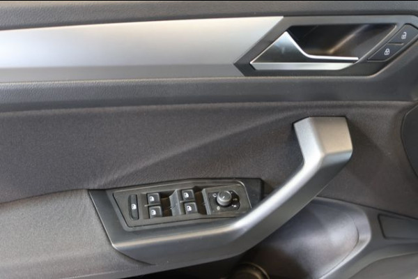 Volkswagen T-Roc 1.5 TSI (110kW/150 pk) DSG-7 AUT. ** LED, VIRTUAL, LANE ASS, TREKH, 17-inch LMV, PRIVACY ** 1e EIG - UNFALLFREI ** ** INFORMEER OOK NAAR ONZE AANTREKKELIJKE FINANCIAL-LEASE TARIEVEN **