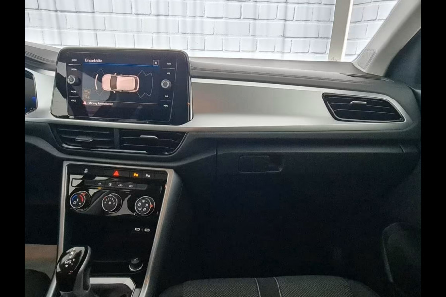 Volkswagen T-Roc 1.5 TSI (110kW/150 pk) DSG-7 AUT. ** LED, VIRTUAL, LANE ASS, TREKH, 17-inch LMV, PRIVACY ** 1e EIG - UNFALLFREI ** ** INFORMEER OOK NAAR ONZE AANTREKKELIJKE FINANCIAL-LEASE TARIEVEN **