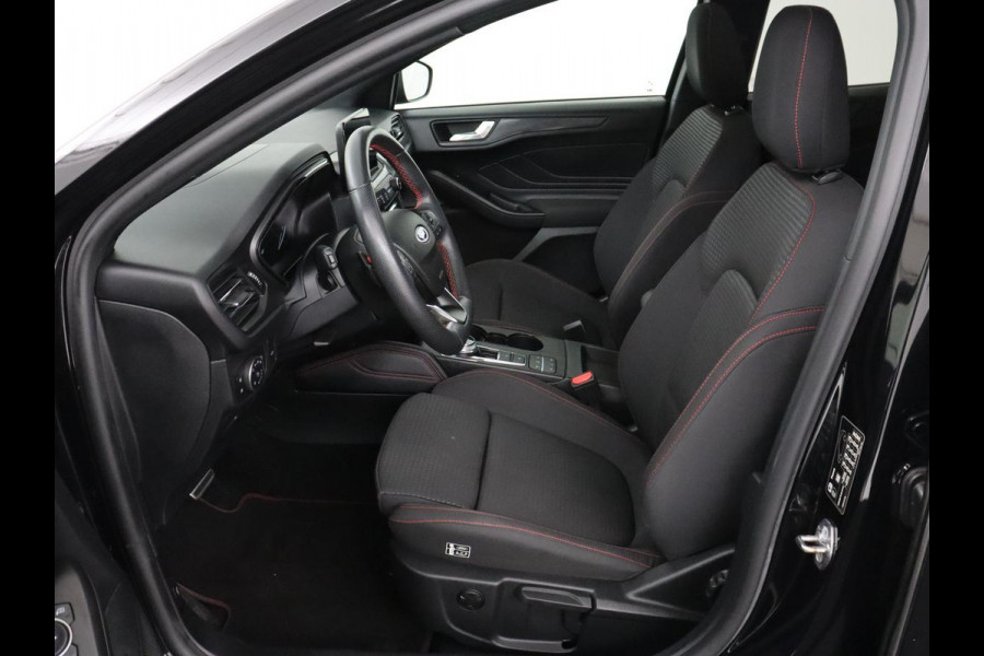 Ford Focus 1.5 EcoBoost ST Line | Panoramadak | Head-Up | Trekhaak | Stoel & stuurverwarming | Adaptive cruise | Camera | Keyless | B&O Sound | Park Assist | Carplay | Navigatie | Comfortstoelen