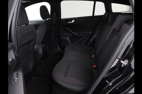 Ford Focus 1.5 EcoBoost ST Line | Panoramadak | Head-Up | Trekhaak | Stoel & stuurverwarming | Adaptive cruise | Camera | Keyless | B&O Sound | Park Assist | Carplay | Navigatie | Comfortstoelen