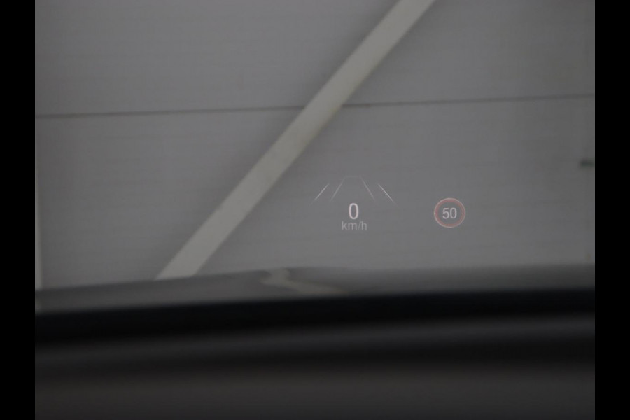 Ford Focus 1.5 EcoBoost ST Line | Panoramadak | Head-Up | Trekhaak | Stoel & stuurverwarming | Adaptive cruise | Camera | Keyless | B&O Sound | Park Assist | Carplay | Navigatie | Comfortstoelen