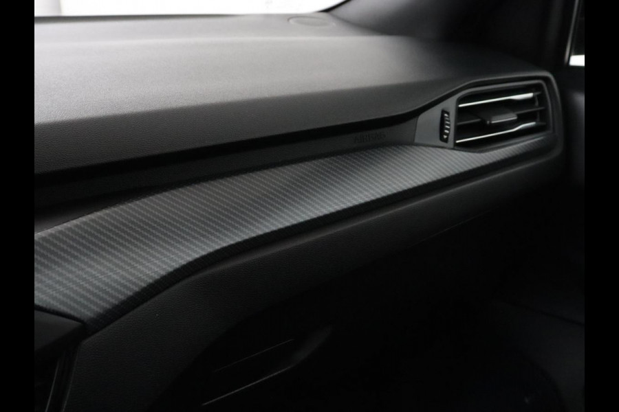 Ford Focus 1.5 EcoBoost ST Line | Panoramadak | Head-Up | Trekhaak | Stoel & stuurverwarming | Adaptive cruise | Camera | Keyless | B&O Sound | Park Assist | Carplay | Navigatie | Comfortstoelen