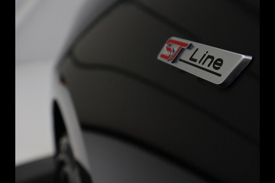 Ford Focus 1.5 EcoBoost ST Line | Panoramadak | Head-Up | Trekhaak | Stoel & stuurverwarming | Adaptive cruise | Camera | Keyless | B&O Sound | Park Assist | Carplay | Navigatie | Comfortstoelen