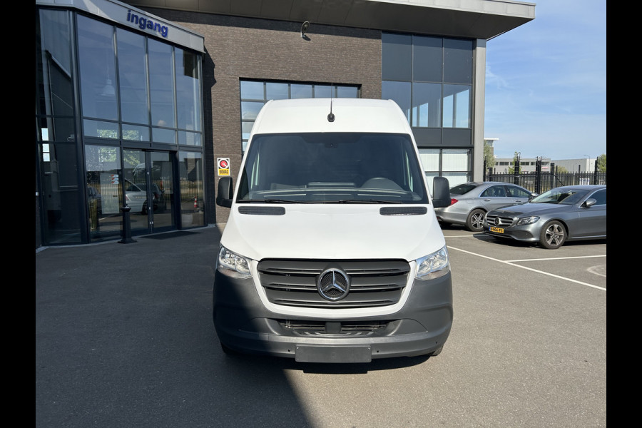 Mercedes-Benz Sprinter 317 CDI L2 H2 Automaat / MBUX / Navigatie / Camera / Parkeersensoren / Cruise control / Airco / 270 Graden achterdeuren