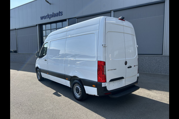 Mercedes-Benz Sprinter 317 CDI L2 H2 Automaat / MBUX / Navigatie / Camera / Parkeersensoren / Cruise control / Airco / 270 Graden achterdeuren