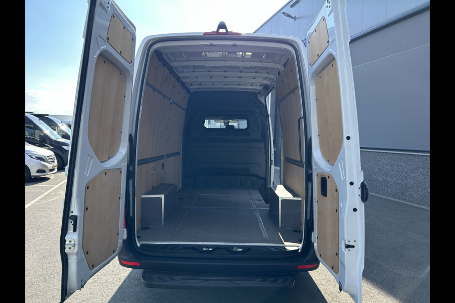Mercedes-Benz Sprinter 317 CDI L2 H2 Automaat / MBUX / Navigatie / Camera / Parkeersensoren / Cruise control / Airco / 270 Graden achterdeuren