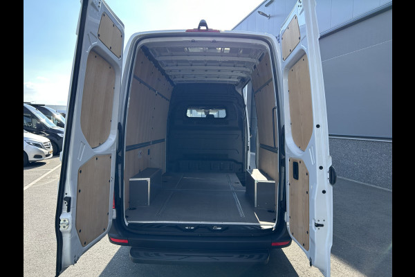 Mercedes-Benz Sprinter 317 CDI L2 H2 Automaat / MBUX / Navigatie / Camera / Parkeersensoren / Cruise control / Airco / 270 Graden achterdeuren