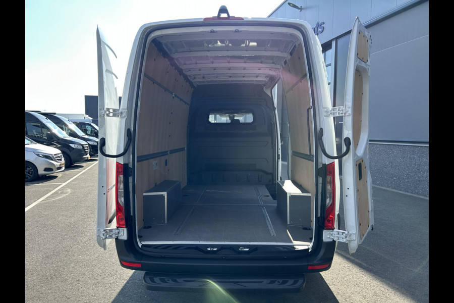 Mercedes-Benz Sprinter 317 CDI L2 H2 Automaat / MBUX / Navigatie / Camera / Parkeersensoren / Cruise control / Airco / 270 Graden achterdeuren