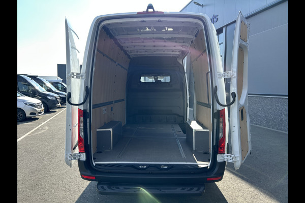 Mercedes-Benz Sprinter 317 CDI L2 H2 Automaat / MBUX / Navigatie / Camera / Parkeersensoren / Cruise control / Airco / 270 Graden achterdeuren