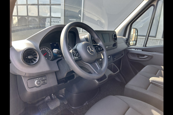 Mercedes-Benz Sprinter 317 CDI L2 H2 Automaat / MBUX / Navigatie / Camera / Parkeersensoren / Cruise control / Airco / 270 Graden achterdeuren