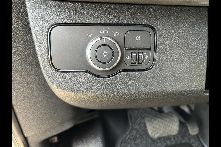 Mercedes-Benz Sprinter 317 CDI L2 H2 Automaat / MBUX / Navigatie / Camera / Parkeersensoren / Cruise control / Airco / 270 Graden achterdeuren