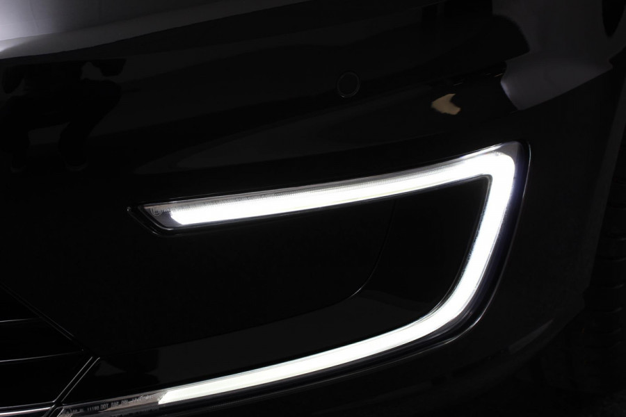 Volkswagen e-Golf Edition Navigatie Climate Control Cruise Control Lichtmetalen velgen 17" Parkeer Sensoren V+A