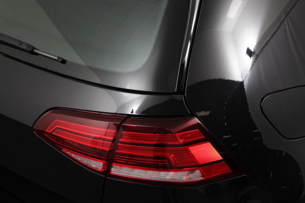 Volkswagen e-Golf Edition Navigatie Climate Control Cruise Control Lichtmetalen velgen 17" Parkeer Sensoren V+A
