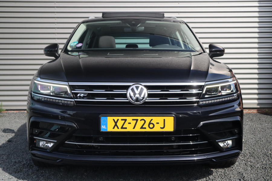 Volkswagen Tiguan 1.5 TSI R-Line Highline Panorama / Camera / Digital dash / Adaptieve cruise / 19inch