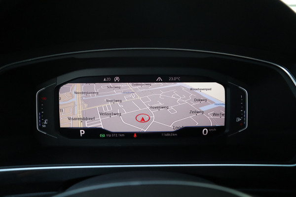 Volkswagen Tiguan 1.5 TSI R-Line Highline Panorama / Camera / Digital dash / Adaptieve cruise / 19inch