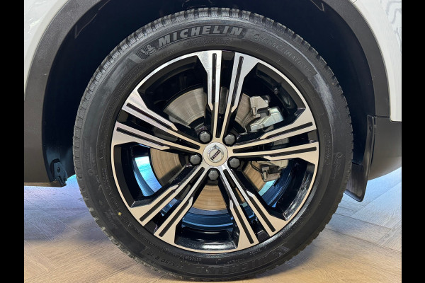 Volvo XC40 1.5 T5 Recharge Business Pro PLUG IN HYBRIDE AUTOMAAT LEDER LED