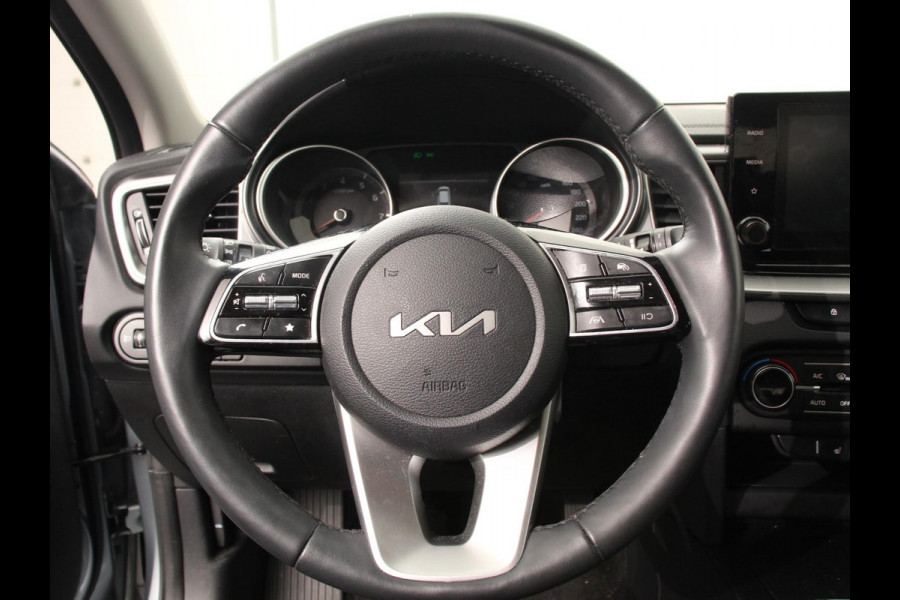 Kia Ceed Sportswagon 1.5 T-GDi 160pk Prestige Navigatie Apple Carplay/Android Auto Camera Stoel- en stuurverwarming Cruise Control Climate Control Start/Stop systeem Getinte ramen