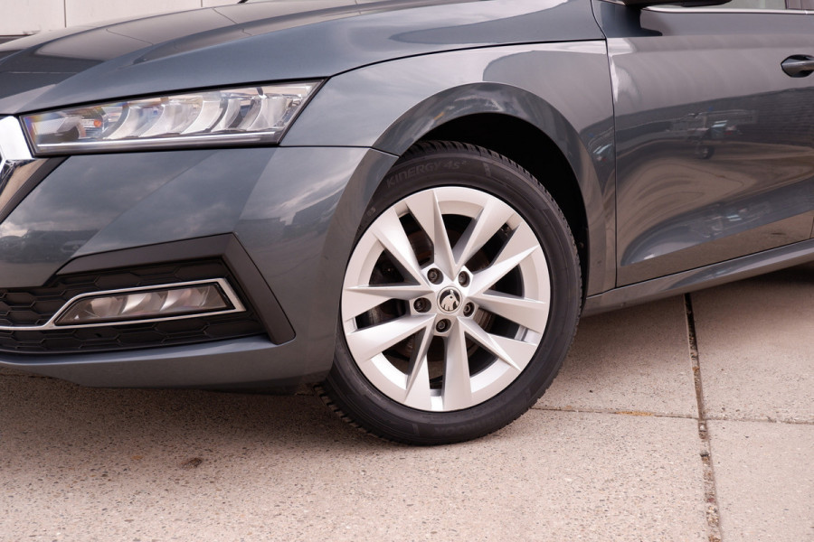 Škoda Octavia Combi 1.5 e-TSI Business Edition Plus Trekhaak | Virtual Cockpit | LED | Navi | Carplay