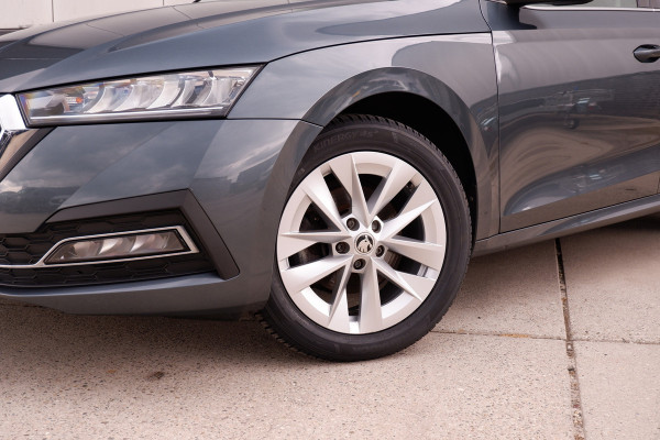 Škoda Octavia Combi 1.5 e-TSI Business Edition Plus Trekhaak | Virtual Cockpit | LED | Navi | Carplay