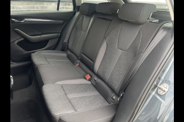Škoda Octavia Combi 1.5 e-TSI Business Edition Plus Trekhaak | Virtual Cockpit | LED | Navi | Carplay