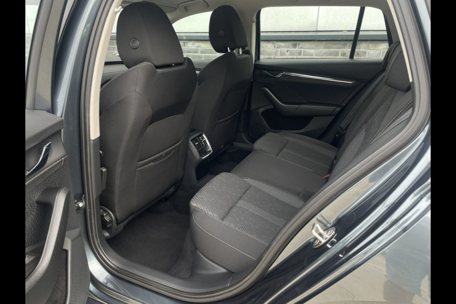 Škoda Octavia Combi 1.5 e-TSI Business Edition Plus Trekhaak | Virtual Cockpit | LED | Navi | Carplay