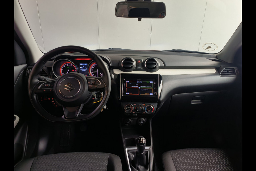 Suzuki Swift 1.2 Select Smart Hybrid uit 2024 Rijklaar + Fabrieksgarantie tot 02-2027 Henk Jongen Auto's in Helmond,  al 50 jaar service zoals 't hoort!