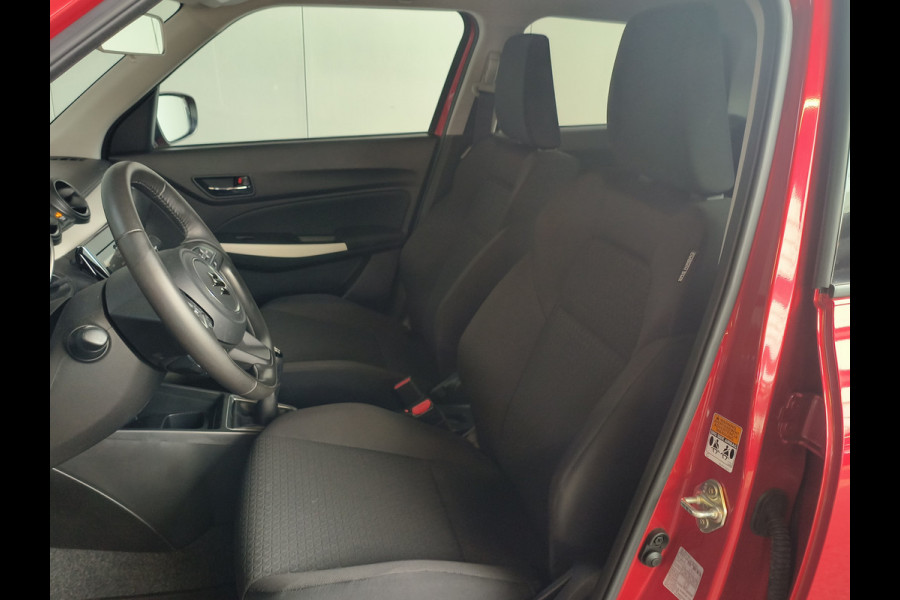 Suzuki Swift 1.2 Select Smart Hybrid uit 2024 Rijklaar + Fabrieksgarantie tot 02-2027 Henk Jongen Auto's in Helmond,  al 50 jaar service zoals 't hoort!