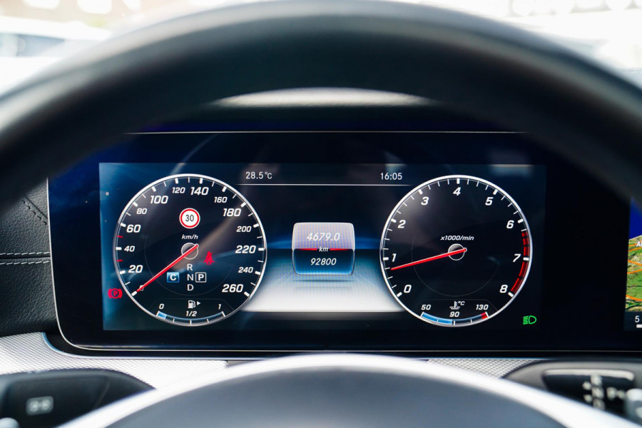 Mercedes-Benz E-Klasse 200 Ambition | Pano | Parkpilot | Sfeerverlichting