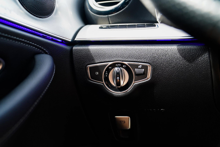Mercedes-Benz E-Klasse 200 Ambition | Pano | Parkpilot | Sfeerverlichting