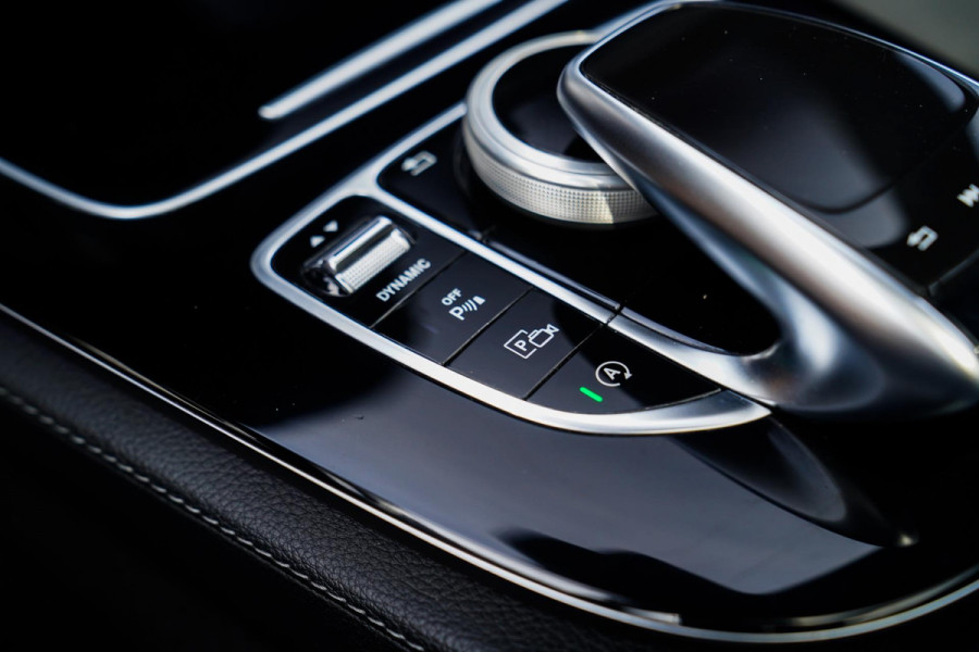 Mercedes-Benz E-Klasse 200 Ambition | Pano | Parkpilot | Sfeerverlichting