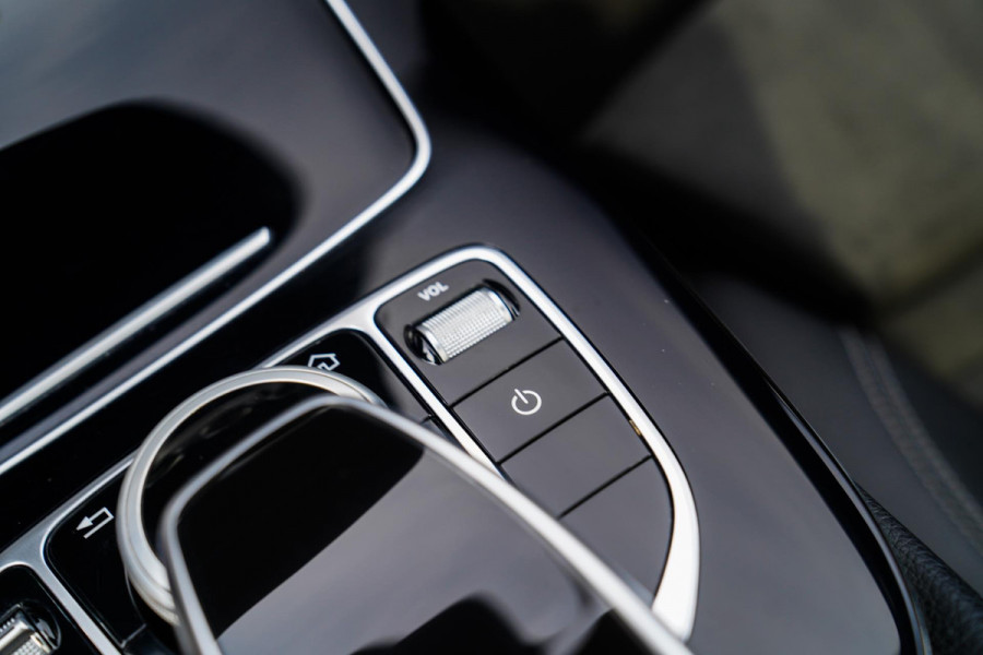 Mercedes-Benz E-Klasse 200 Ambition | Pano | Parkpilot | Sfeerverlichting