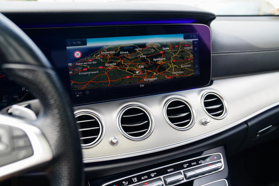 Mercedes-Benz E-Klasse 200 Ambition | Pano | Parkpilot | Sfeerverlichting