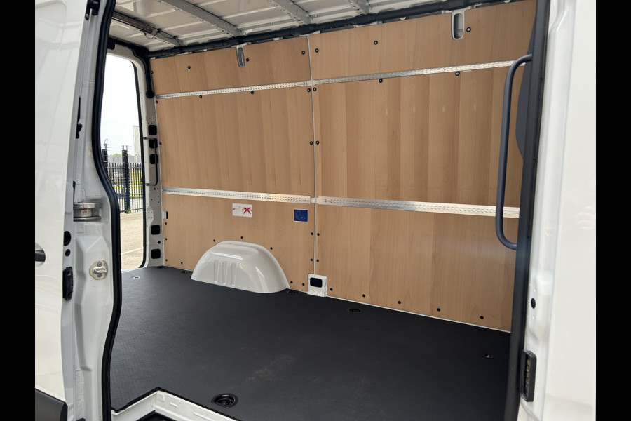Mercedes-Benz Sprinter 317 CDI L2 H2 PRO / LED / MBUX 10.25 / Navigatie / Camera / Parkeersensoren / Cruise control / Airco / 270 Graden achterdeuren