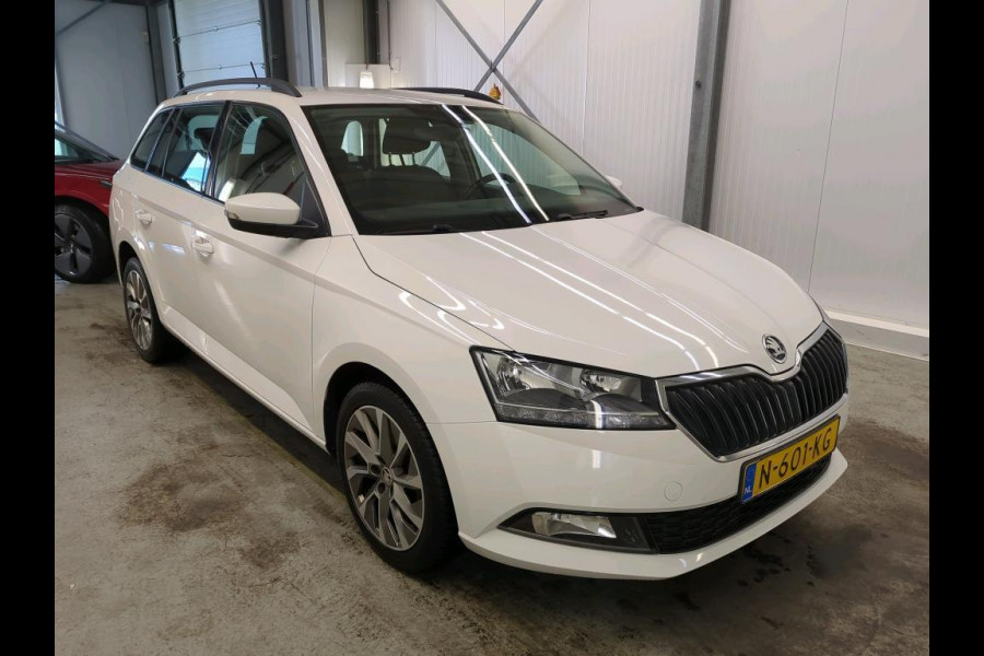 Škoda Fabia Combi 1.0 TSI DSG Business Edition Trekhaak Navigatie Apple Carplay/Android Auto Parkeersensoren achter Stoelverwarming Cruise Control Airco