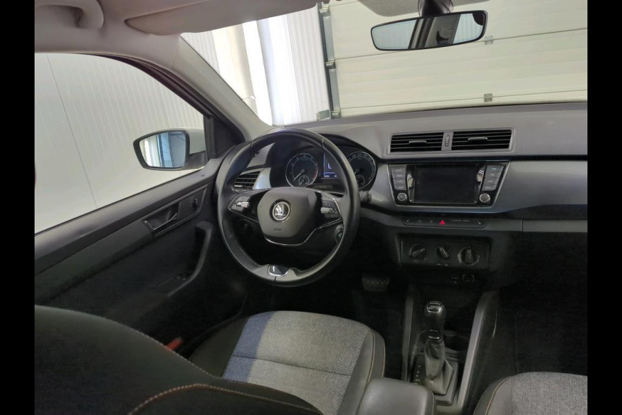 Škoda Fabia Combi 1.0 TSI DSG Business Edition Trekhaak Navigatie Apple Carplay/Android Auto Parkeersensoren achter Stoelverwarming Cruise Control Airco