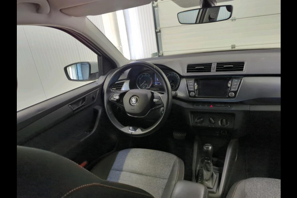 Škoda Fabia Combi 1.0 TSI DSG Business Edition Trekhaak Navigatie Apple Carplay/Android Auto Parkeersensoren achter Stoelverwarming Cruise Control Airco