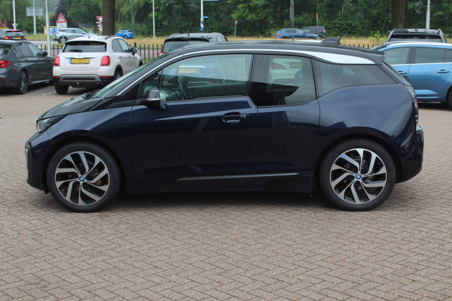 BMW i3 Basis 120Ah 42 kWh / SoH 90.5% / Camera / Navigatie / 19'' / Harman Kardon / Stoelverwarming / Cruise Control / Warmtepomp / Getint glas