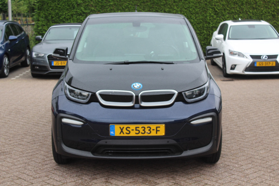 BMW i3 Basis 120Ah 42 kWh / SoH 90.5% / Camera / Navigatie / 19'' / Harman Kardon / Stoelverwarming / Cruise Control / Warmtepomp / Getint glas