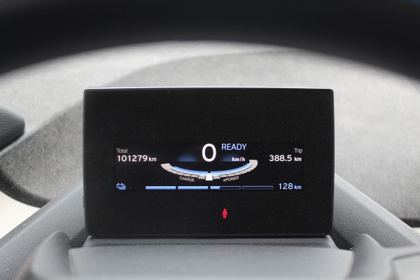 BMW i3 Basis 120Ah 42 kWh / SoH 90.5% / Camera / Navigatie / 19'' / Harman Kardon / Stoelverwarming / Cruise Control / Warmtepomp / Getint glas