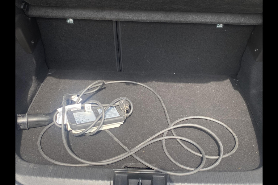 Renault Captur Techno Plug-in Hybride | Camera | Navi | Complete nette auto | Rijklaar met 12 mnd BOVAG garantie