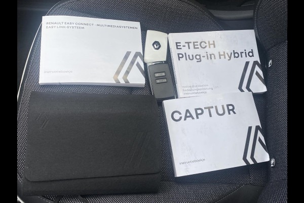 Renault Captur Techno Plug-in Hybride | Camera | Navi | Complete nette auto | Rijklaar met 12 mnd BOVAG garantie