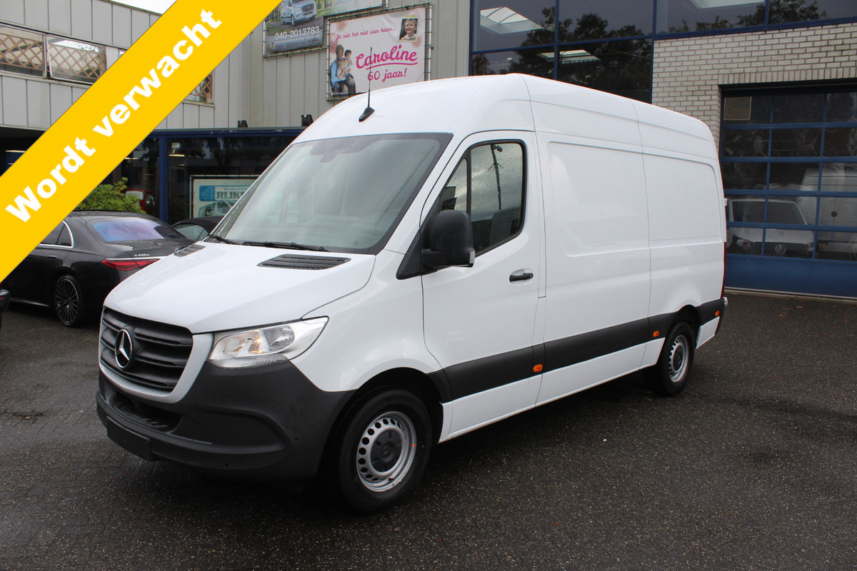 Mercedes-Benz Sprinter 317 CDI L2H2 MBUX met navigatie en parkeerpakket en camera Mercedes-Benz Sprinter 317 CDI L2H2 MBUX met navigatie en parkeerpakket en camera