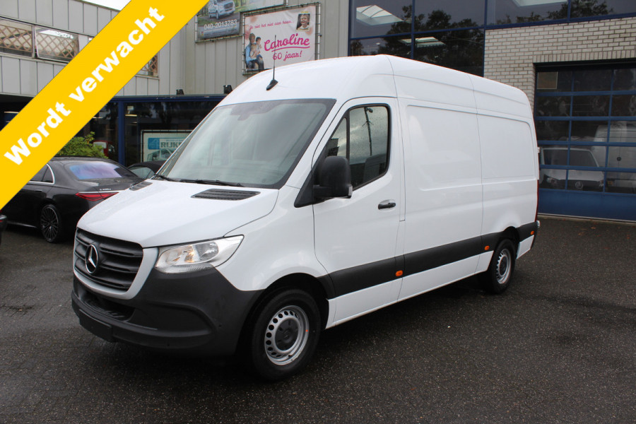 Mercedes-Benz Sprinter 317 CDI L2H2 MBUX met navigatie en parkeerpakket en camera