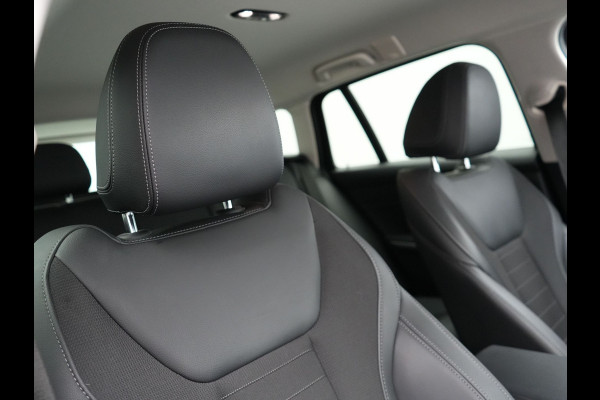 BMW 3 Serie Touring 320e Sportline Plug In Hybrid 204pk Dealer O.H PHEV | Sportstoelen Verwarmd | Camera | Apple Carplay | Navi Full Map | DAB | El. Achterklep |