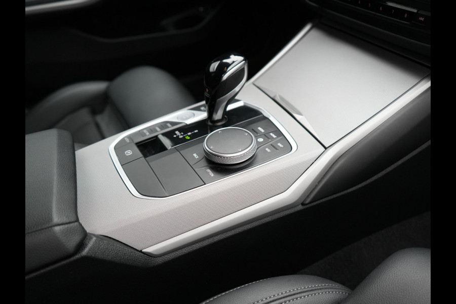 BMW 3 Serie Touring 320e Sportline Plug In Hybrid 204pk Dealer O.H PHEV | Sportstoelen Verwarmd | Camera | Apple Carplay | Navi Full Map | DAB | El. Achterklep |