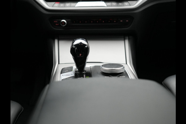 BMW 3 Serie Touring 320e Sportline Plug In Hybrid 204pk Dealer O.H PHEV | Sportstoelen Verwarmd | Camera | Apple Carplay | Navi Full Map | DAB | El. Achterklep |