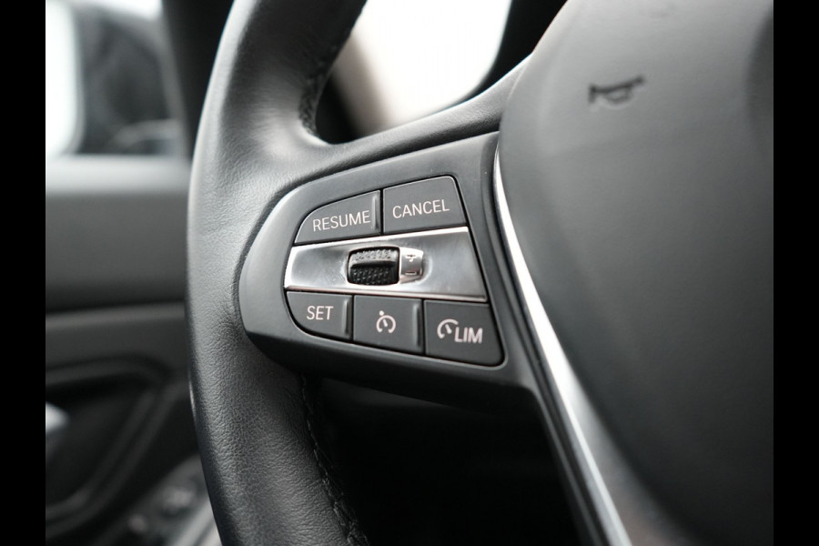BMW 3 Serie Touring 320e Sportline Plug In Hybrid 204pk Dealer O.H PHEV | Sportstoelen Verwarmd | Camera | Apple Carplay | Navi Full Map | DAB | El. Achterklep |